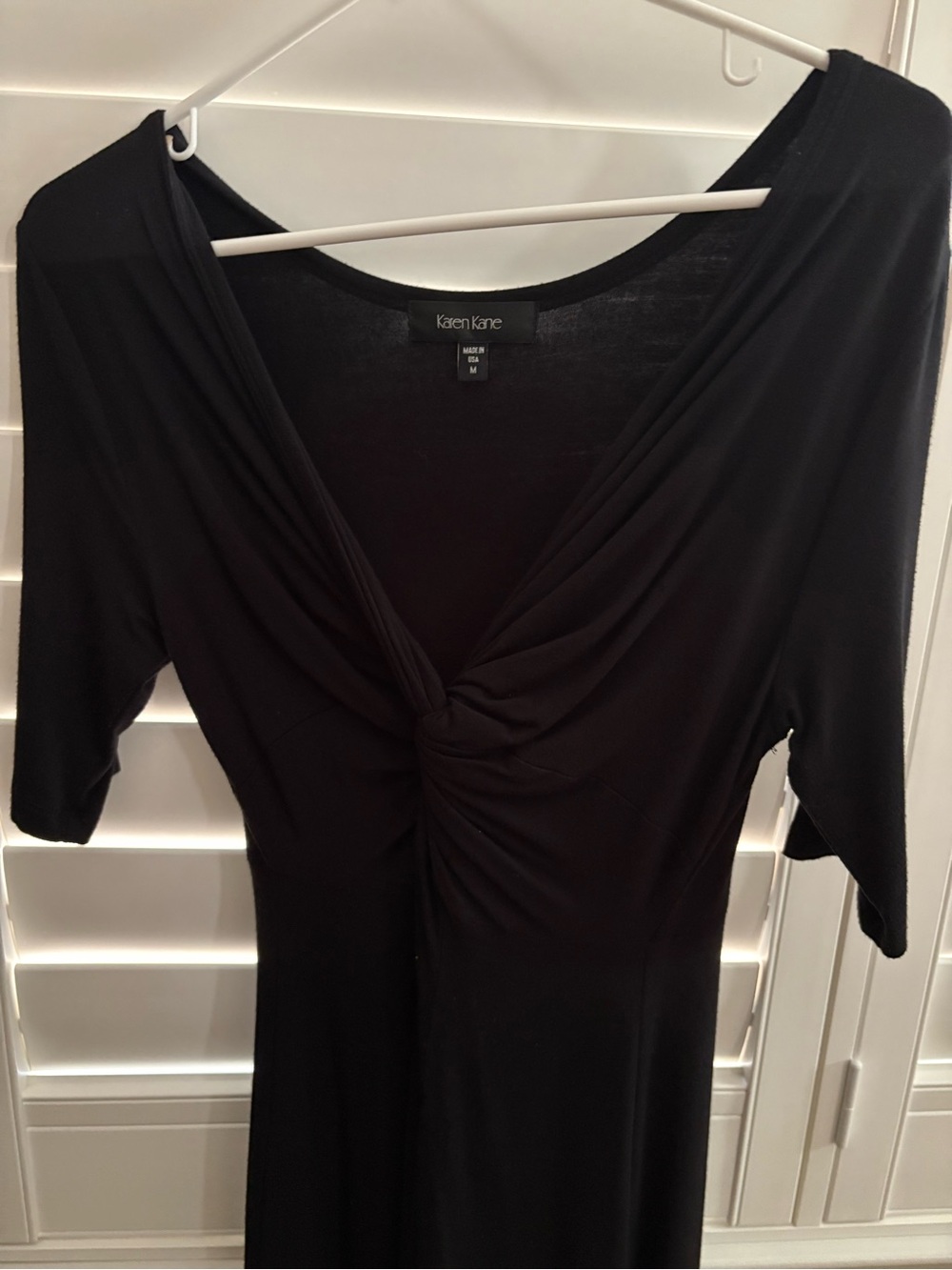 Karen Kane Twist-Knot Front “LBD” Size M Very Good Condition